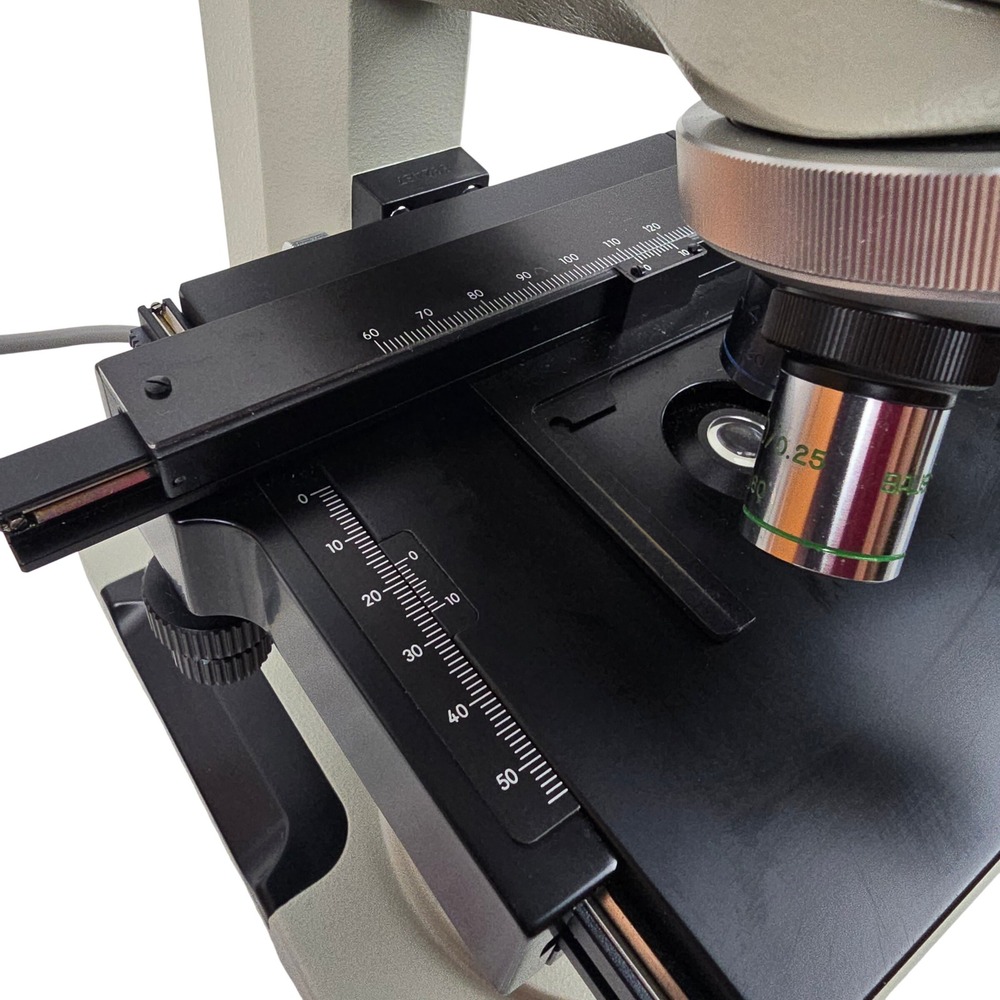 Vintage Bausch & Lomb Galen II Compound‎ Microscope, circa 1980s, Made in Japan. - Picture 16 of 17